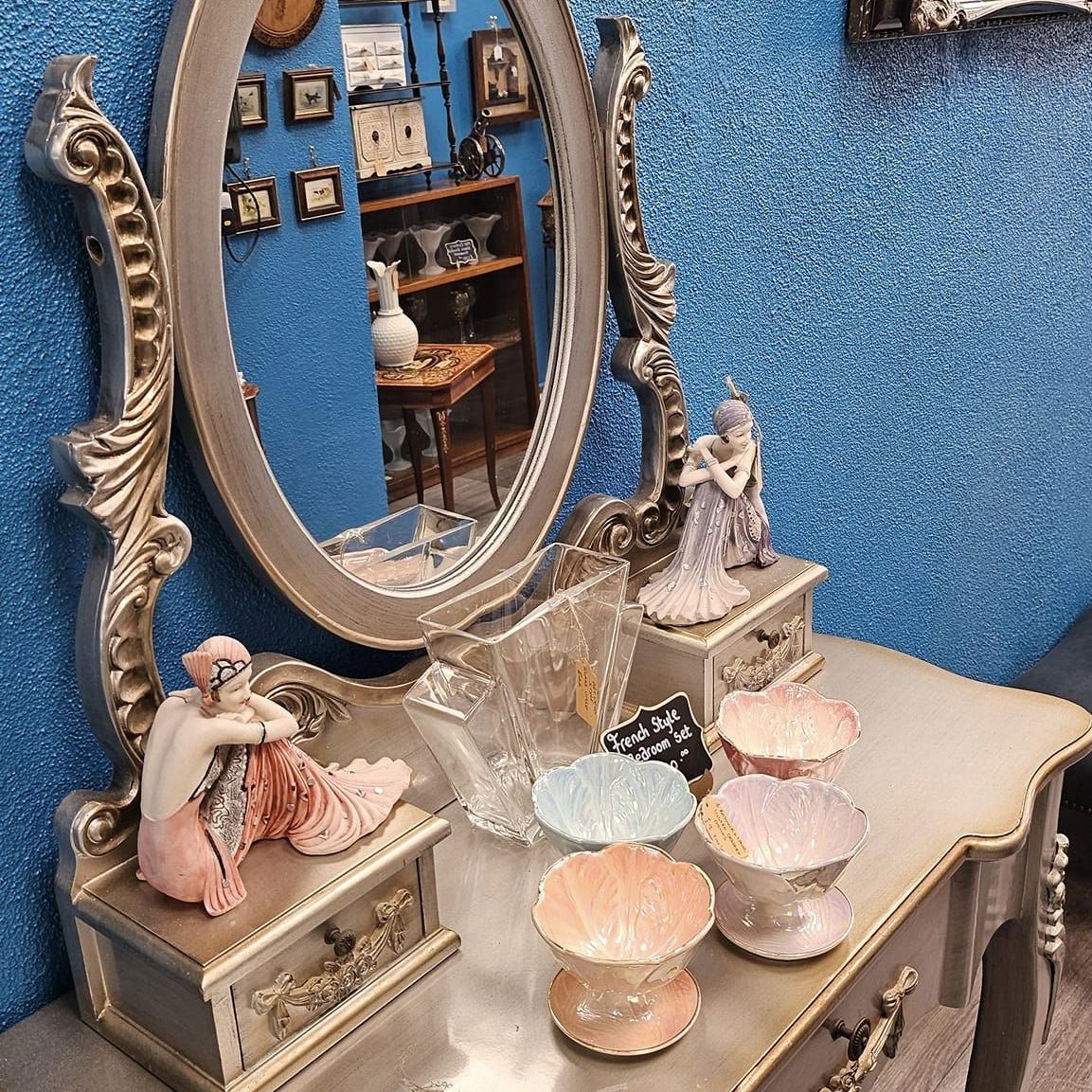 448748070_122148676616232425_1057226012613740770_n Samuel’s Antique Emporium